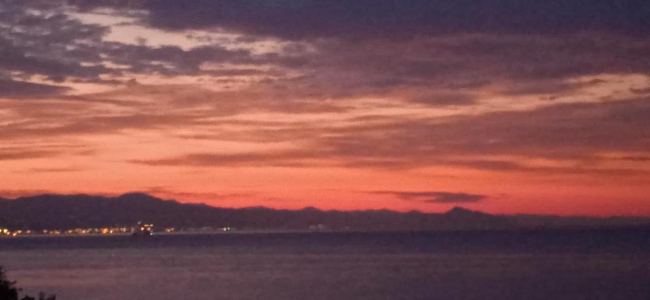 Appartamento Con Super Vista Sul Mare Arenzano Ngoại thất bức ảnh