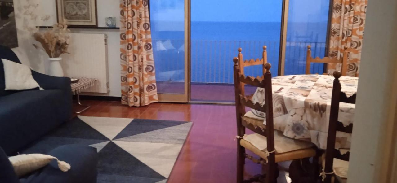 Appartamento Con Super Vista Sul Mare Arenzano Ngoại thất bức ảnh